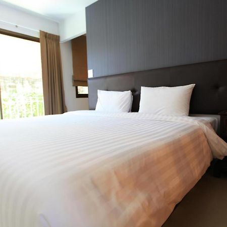 The One Residence Hotel Бангкок Экстерьер фото