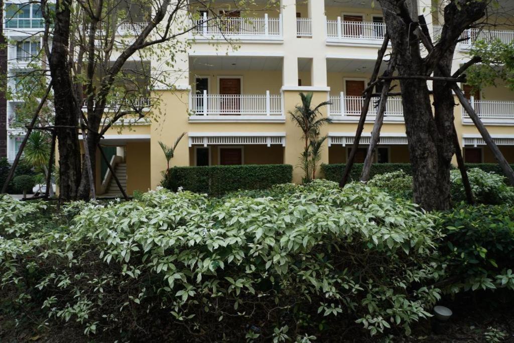 The One Residence Hotel Бангкок Экстерьер фото