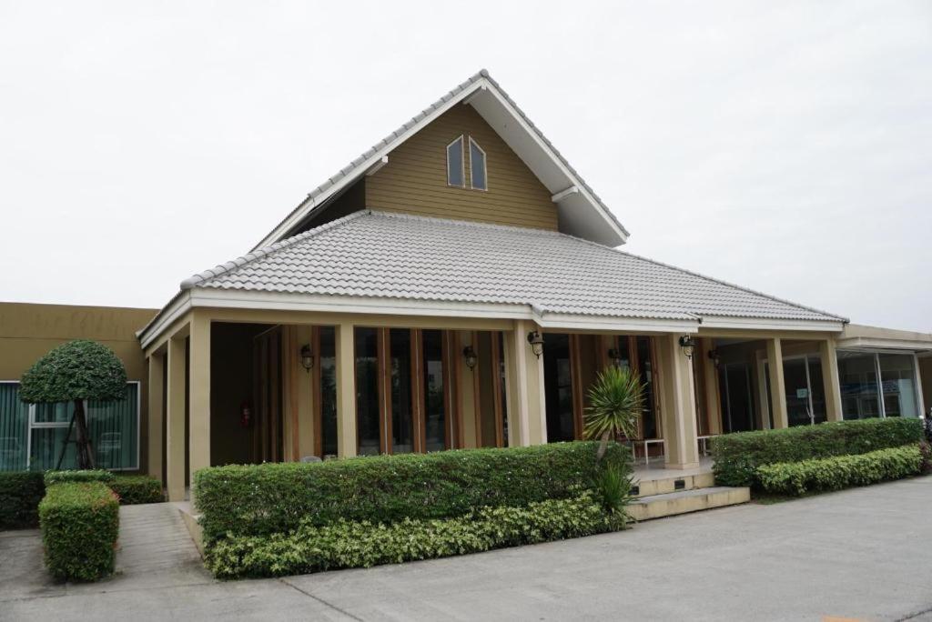 The One Residence Hotel Бангкок Экстерьер фото