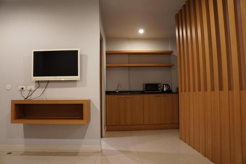 The One Residence Hotel Бангкок Экстерьер фото