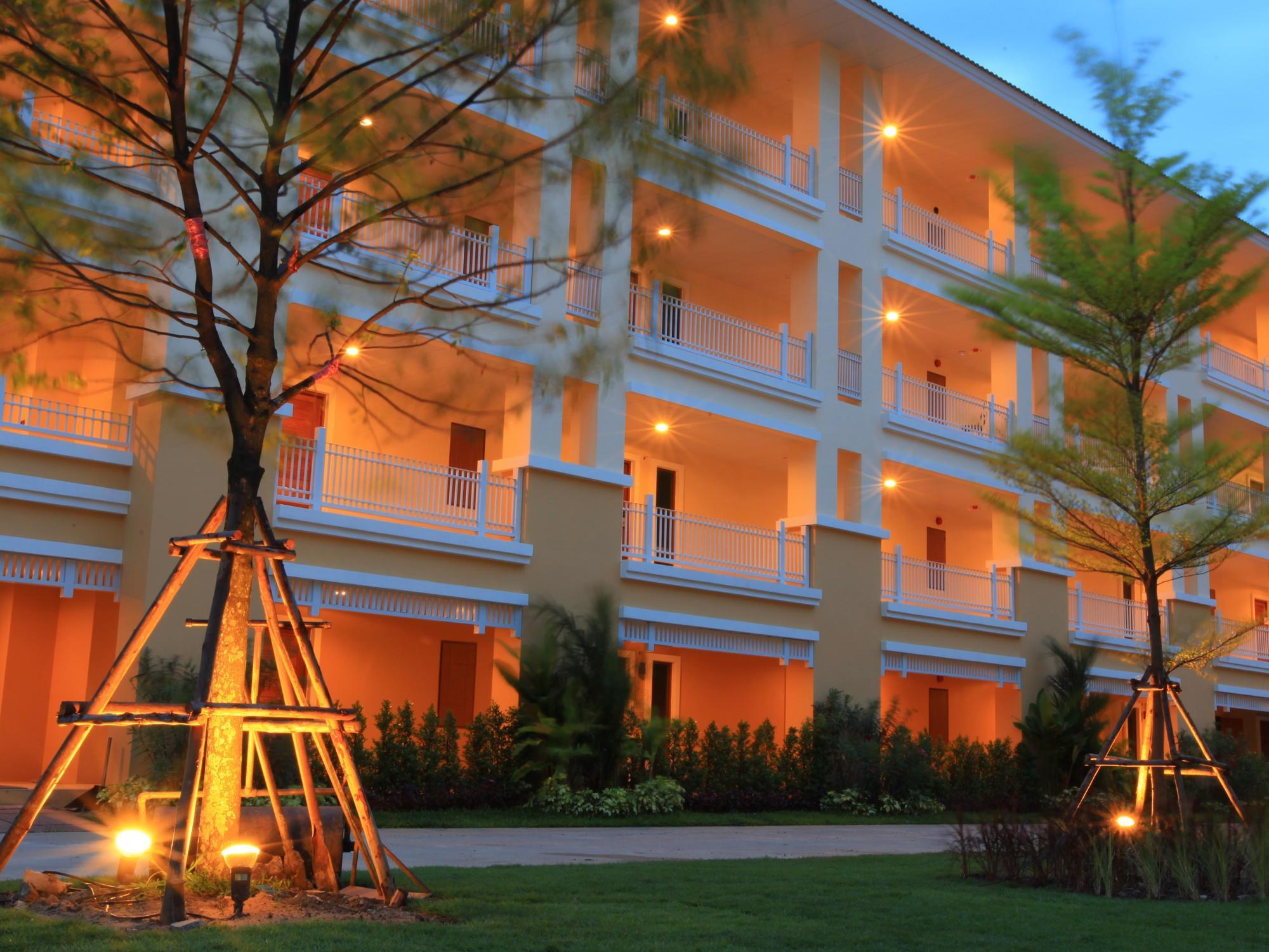 The One Residence Hotel Бангкок Экстерьер фото