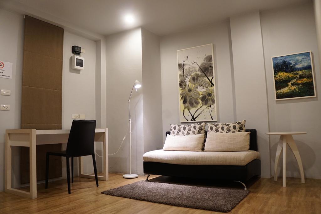 The One Residence Hotel Бангкок Экстерьер фото